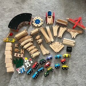Melissa & Doug wooden train set